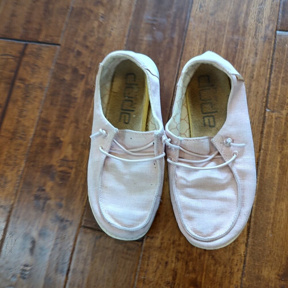 Pink hey dudes